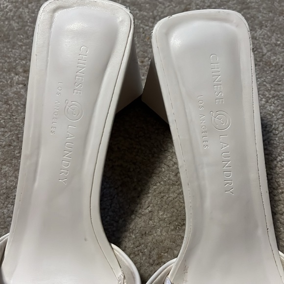 Chinese Laundry Mules - White - Size EU 40.5 (US 9.5) - Picture 3 of 6